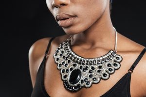 How to choose statement pieces